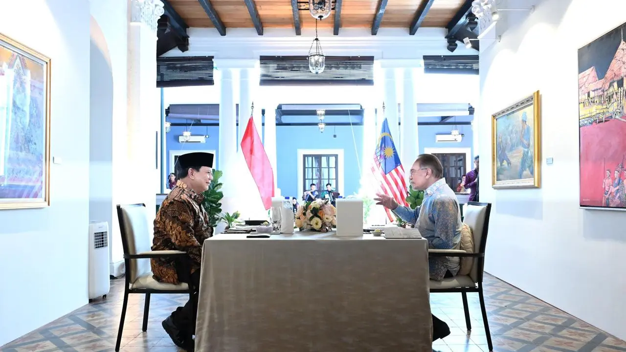 Presiden Prabowo Subianto bertemu dengan Perdana Menteri (PM) Malaysia Anwar Ibrahim di Rumah Tangsi, Kuala Lumpur, Malaysia, Kamis (9/1/2025). (Foto: Biro Pers Sekretariat Presiden)