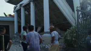 Rumah Eks Menkomifo Johnny Plate Ambruk Imbas Gempa NTT, 3 Orang Terjebak