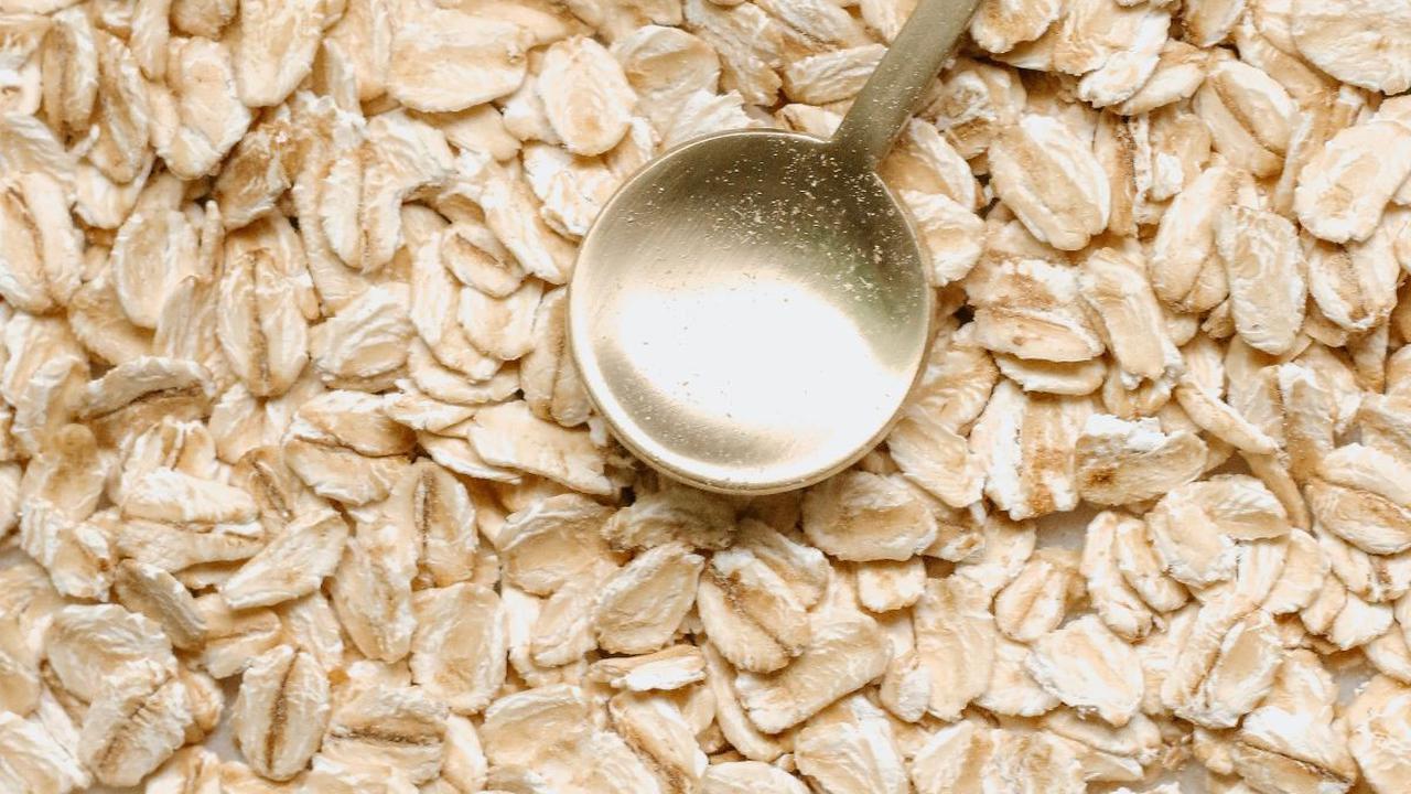Dengan mengonsumsi oatmeal secara rutin, tubuh dapat merasakan dampak positif seperti:<br> <br>1. Penurunan berat badan yang stabil<br>2. Peningkatan energi<br>3. Peningkatan kesehatan pencernaan.