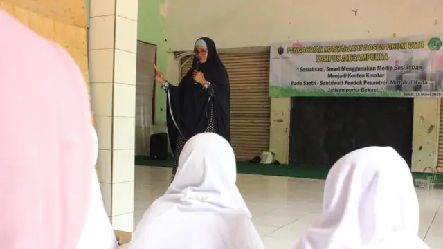 Universitas Mercu Buana Ajak Santri Bijak Gunakan Media Sosial