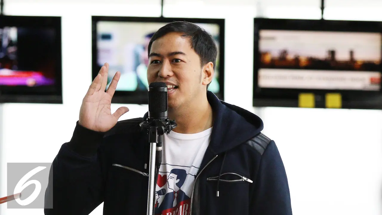 Panji Pragiwaksono