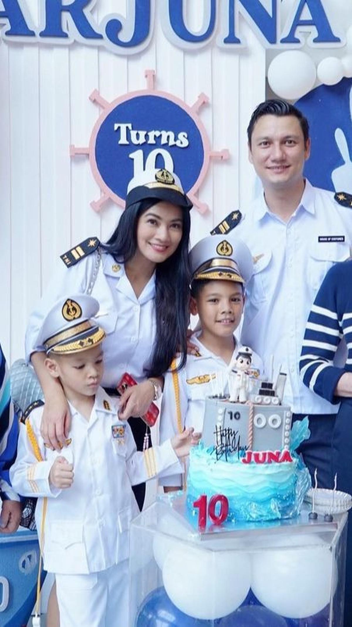 Kehadiran Dua Nenek Tercinta
