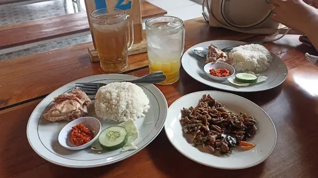 Ingkung Bakar Sego Gurih Sekaten