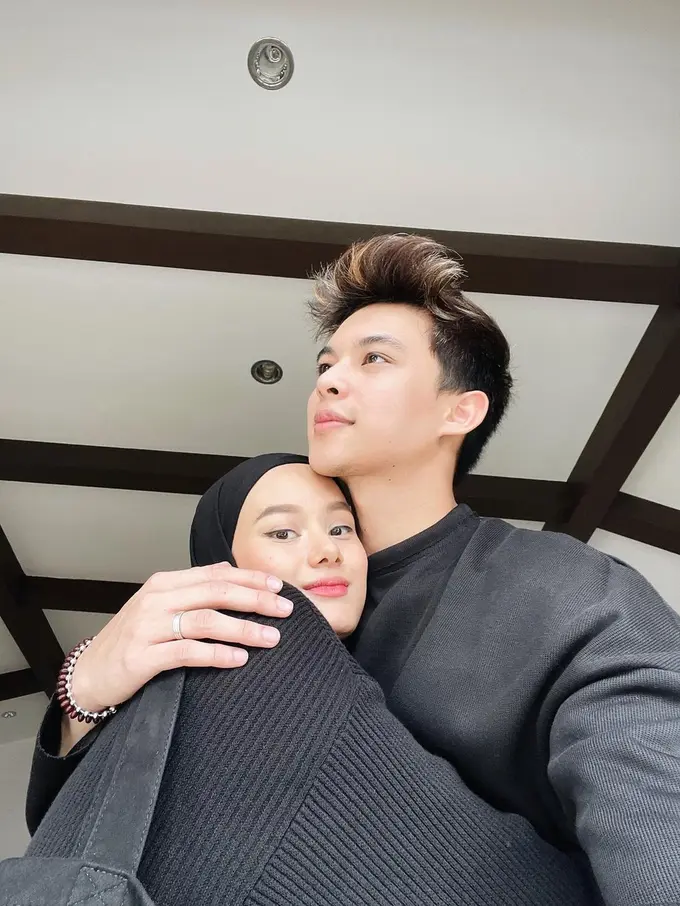 Dinda Hauw dan Rey Mbayang. (Foto: Dok. Instagram @rey_mbayang)