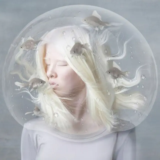 Dibuang ke Panti Asuhan Karena Albino, Ini 6 Potret Xueli Kini Sukses Jadi Model. (Sumber: Instagram/xueli_a)
