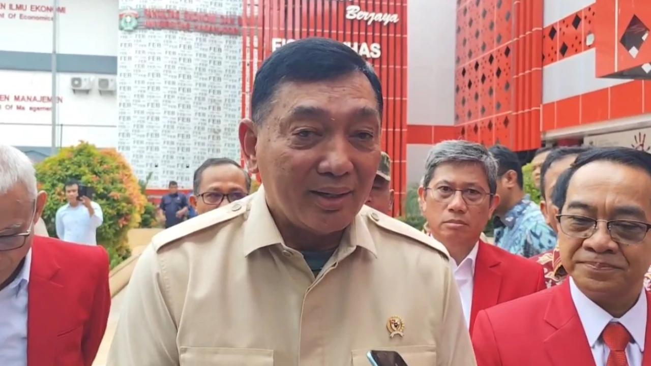 VIDEO: Respons Menhan Sjafrie, Ditagih Mahasiswa Jadi Tentara "Saya Minta Wakil Panglima Urus Kau!"