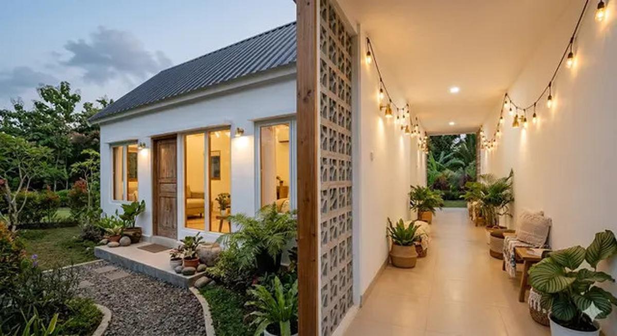 9 Inspirasi Rumah Kecil dengan Lorong Angin: Solusi Hunian Sejuk di Iklim Tropis