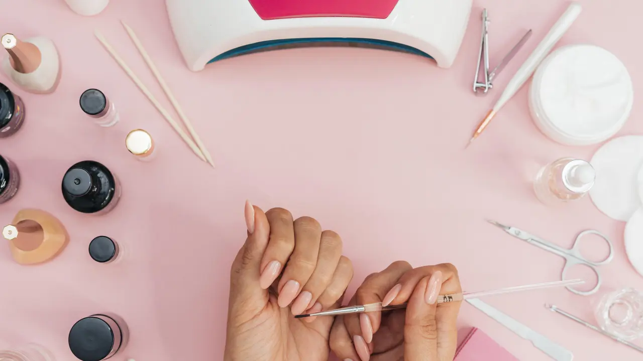 Ilustrasi Nail Art