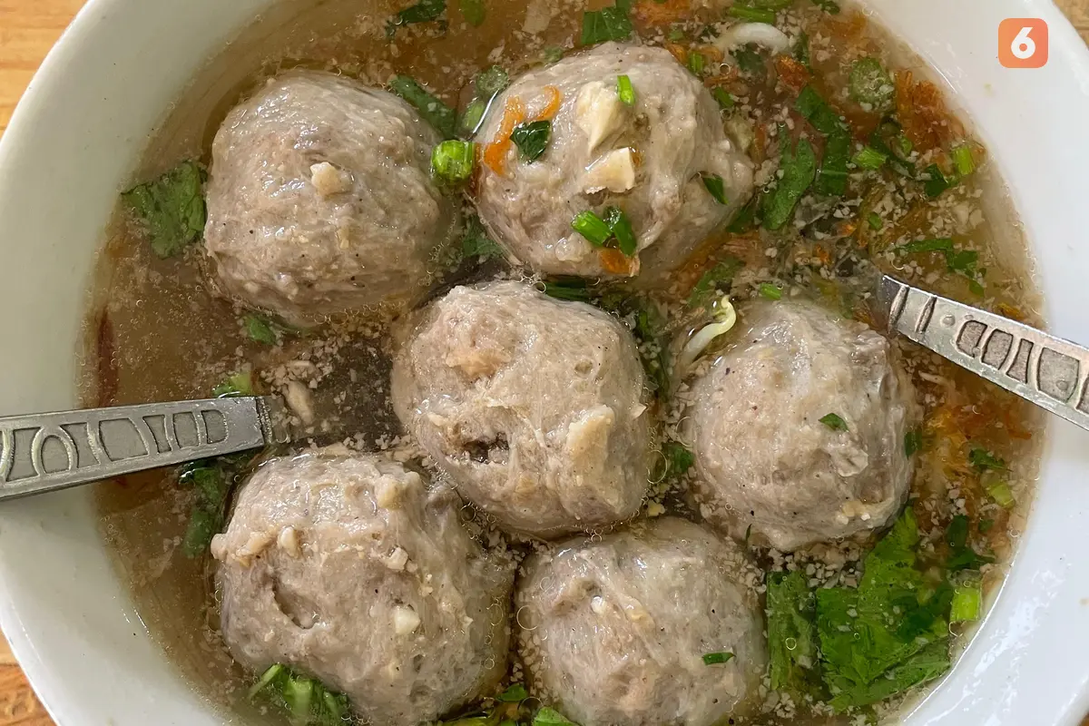 Mengatasi Risiko Asam Urat, Apakah Makan Bakso Masih Aman untuk Penderitanya? (Foto: Agustin Wardani/Liputan6.com)