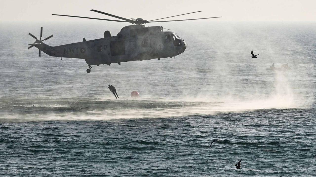 Kapal Perang TNI AL KRI Bung Tomo Ikuti Aman Exercise di Pakistan