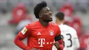 Alphonso Davies (50 juta euro) - Davies menjadi salah satu pemain andalan di lini pertahanan skuat Bayern Munchen saat ini. Bek berusia 19 tahun ini memimiliki nilai transfer mencapai 50 juta euro. (AFP/Andreas Geber)