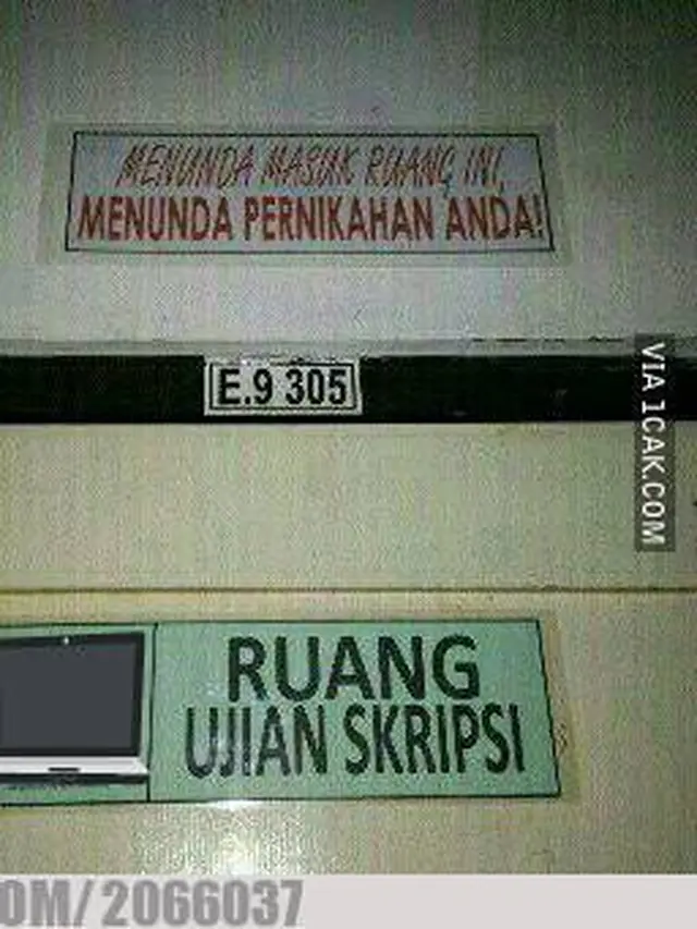 6 Tulisan di Kampus Ini Bikin Geleng Kepala