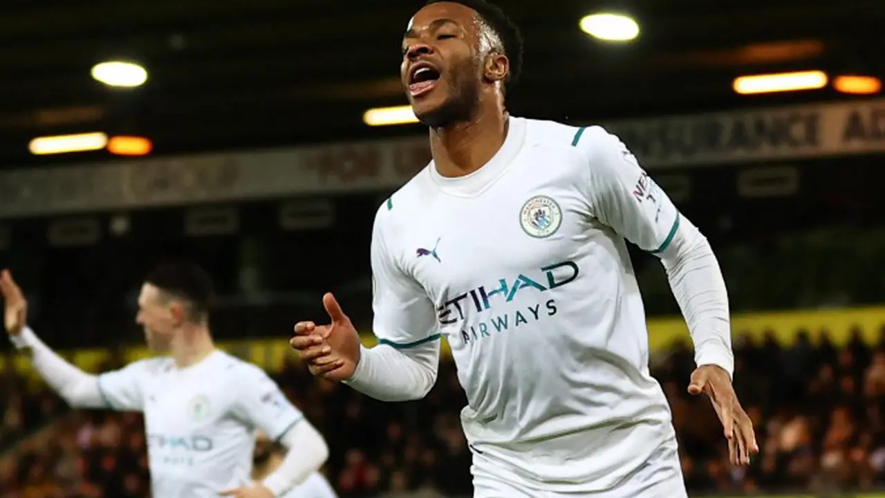 FOTO: Sterling Hattrick, Manchester City Pesta Gol ke Gawang Norwich City