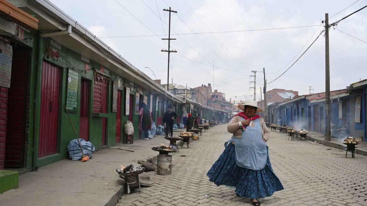Ngerinya 'Rumah Bunuh Diri' Dihuni Para Dukun Bolivia