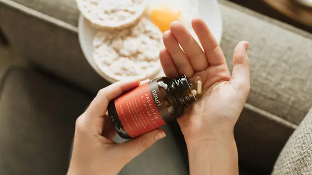 Ilustrasi vitamin sebagai salah satu pilihan untuk mendukung wellness, menjaga energi, dan memenuhi kebutuhan nutrisi tubuh.