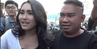 Tidak ada hal istimewa yang terlontar dari mulut Ayu Ting Ting tentang geng bulenya.