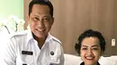Julia Perez berpose dengan Ketua BNN, Budi Waseson di Rumah Sakit Cipto Mangunkusumo, Jakarta. Artis yang kerap disapa Jupe itu menghembuskan napas terakhir di Rumah Sakit Cipto Mangunkusumo (RSCM), pada Sabtu 10 Juni 2017. (Instagram/ juliaperrezz)