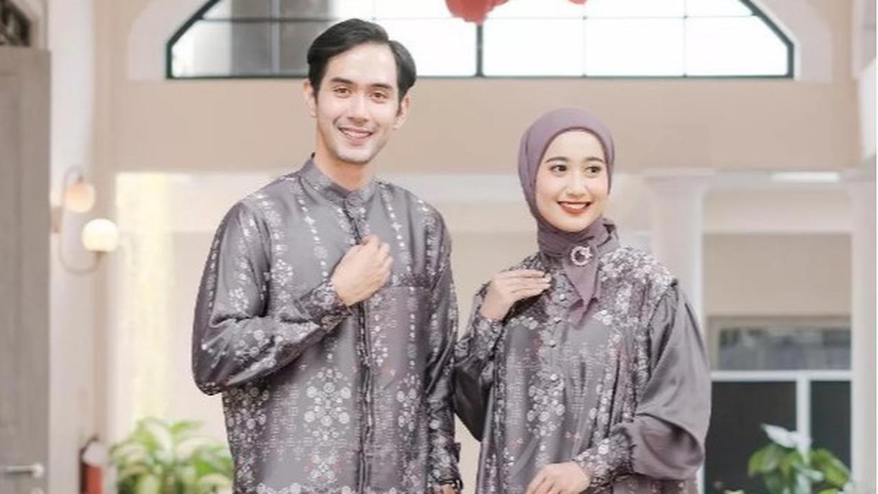 Rekomendasi Baju Couple Lebaran 2025