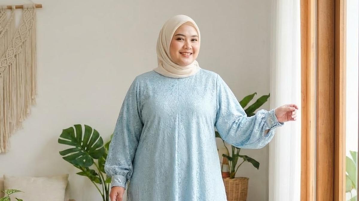 10 Model Gamis Brokat Buat Orang Gemuk yang Bikin Tampilan Lebih Proporsional dan Percaya Diri