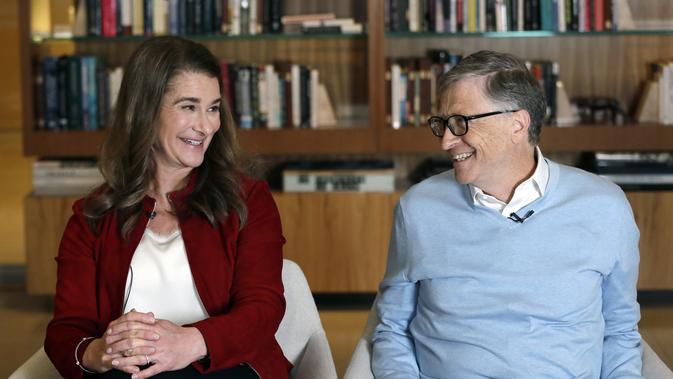 Bill Gates dan Melinda pada 2019. (AP Photo/Elaine Thompson, File)