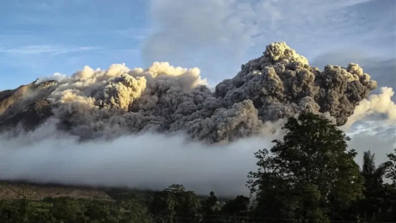 Gunung Sakurajima Meletus, Kolom Abu Capai 4.400 Meter