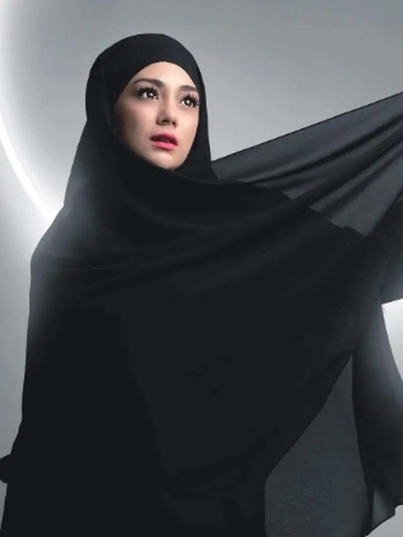 Celine Evangelista kenakan hijab (Instagram/celine_evangelista)