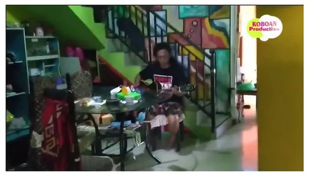 7 Potret Rumah Sodiq Monata, Sederhana dan Punya Alat Rekaman Canggih