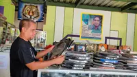Heru Subagja pengusaha sekaligus Caleg PAN asal Cirebon masih tegak lurus mendukung Ganjar Pranowo pada Pipres 2024. Foto (Liputan6.com / Panji Prayitno)