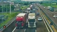 40 Kata-Kata Keren tentang Truk dan Pengemudinya, Bisa Jadi Caption Menarik