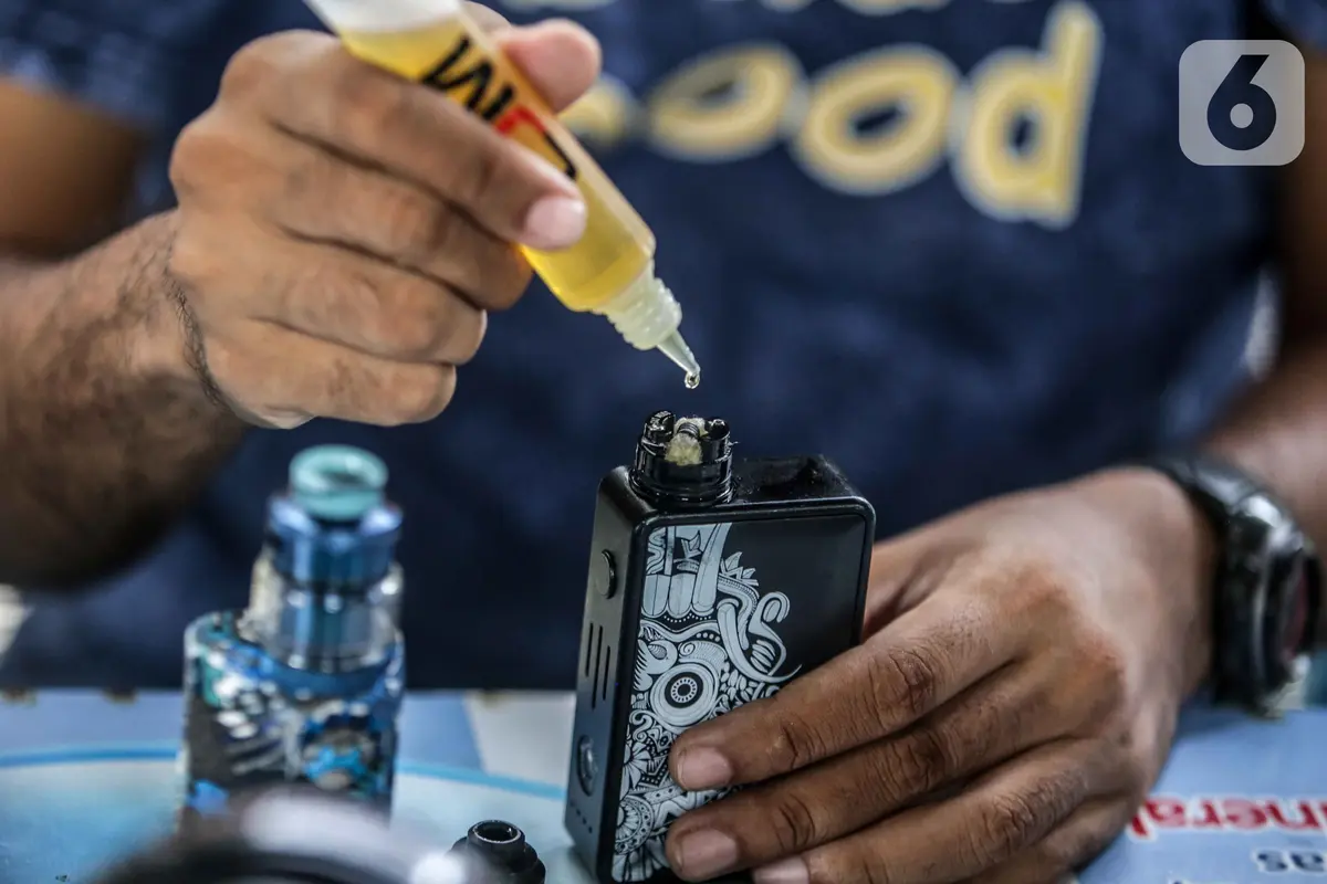 Pemerintah Bakal Larang Penggunaan Rokok Elektrik dan Vape