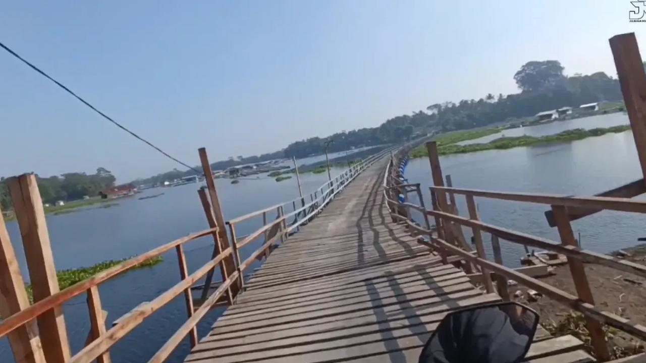 Terbuat dari kayu