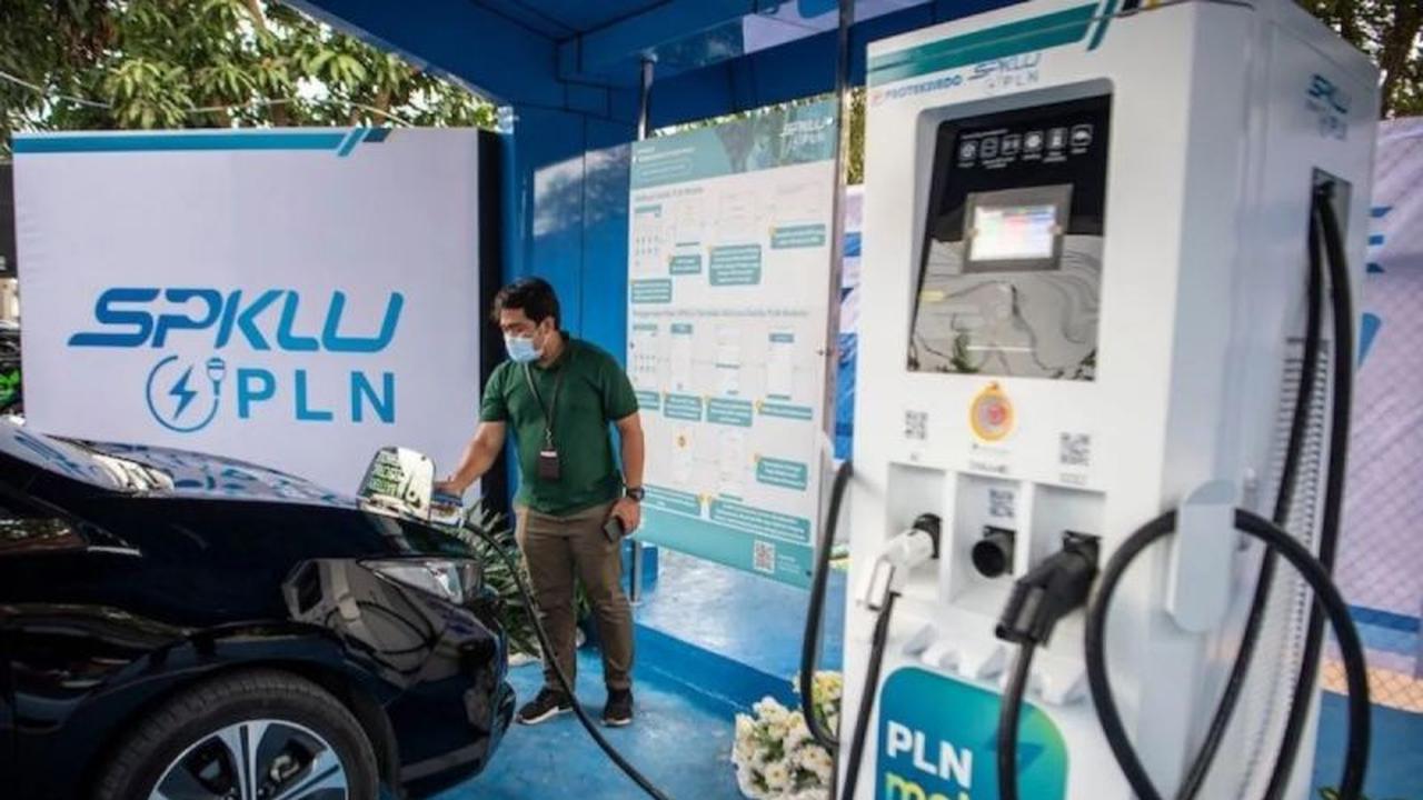 ESDM NTB Harapkan PLN Tingkatkan Infrastruktur SPKLU dan EBT untuk Dukung Net Zero Emission