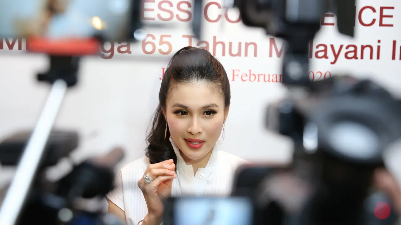 [Fimela] Sandra Dewi
