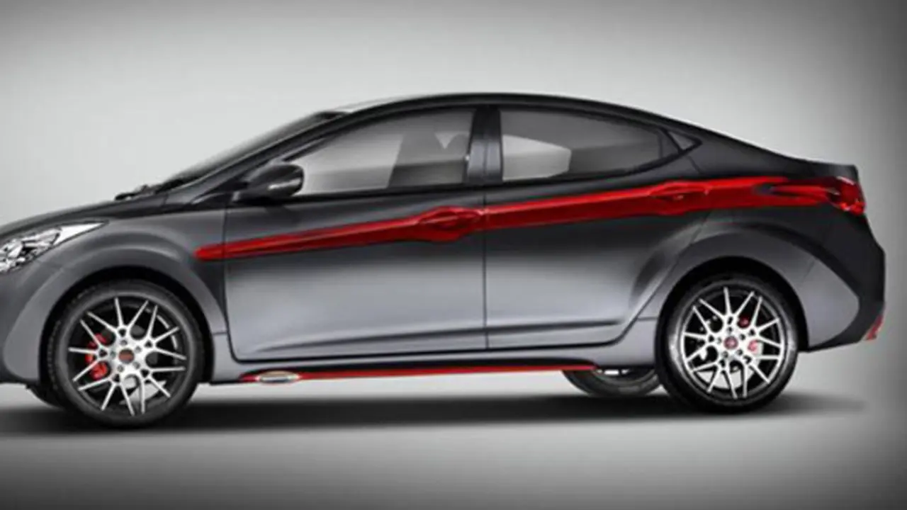 Hyundai Elantra (carbuzz)
