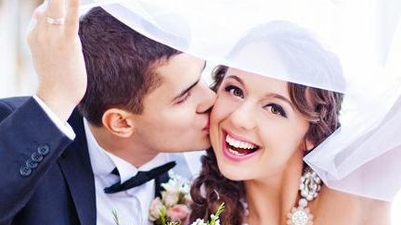 40 ⁠Pantun Pengantin Lucu yang Mengandung Makna dan Doa Mendalam