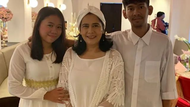 Lidya Kandou Bareng Marisa Gaza