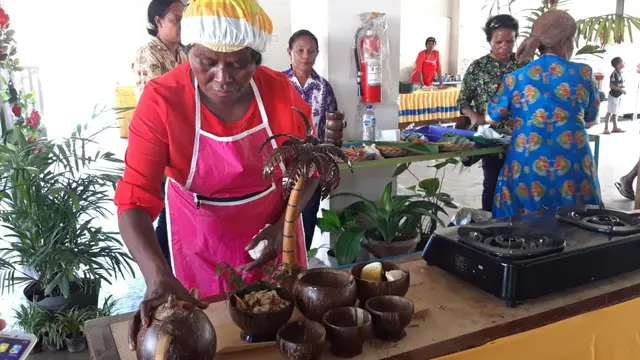 Yane Nari, pegrajin batok kelapa dari Papua