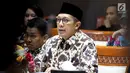 Menteri Agama Lukman Hakim Saifuddin saat raker dengan Komisi VIII DPR di Gedung DPR, Jakarta, Kamis (16/5/2019). Rapat membahas kebijakan Rancangan Peraturan Pemerintah tentang Jaminan Produk Halal dan revisi Biaya Penyelenggaraan Ibadah Haji (BPIH) 1440 H/2019 M. (Liputan6.com/JohanTallo)