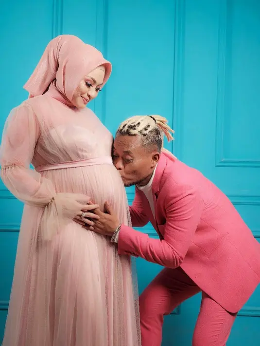 Maternity Shoot Nathalie Holscher dan Sule (Instagram/nathalieholscher)