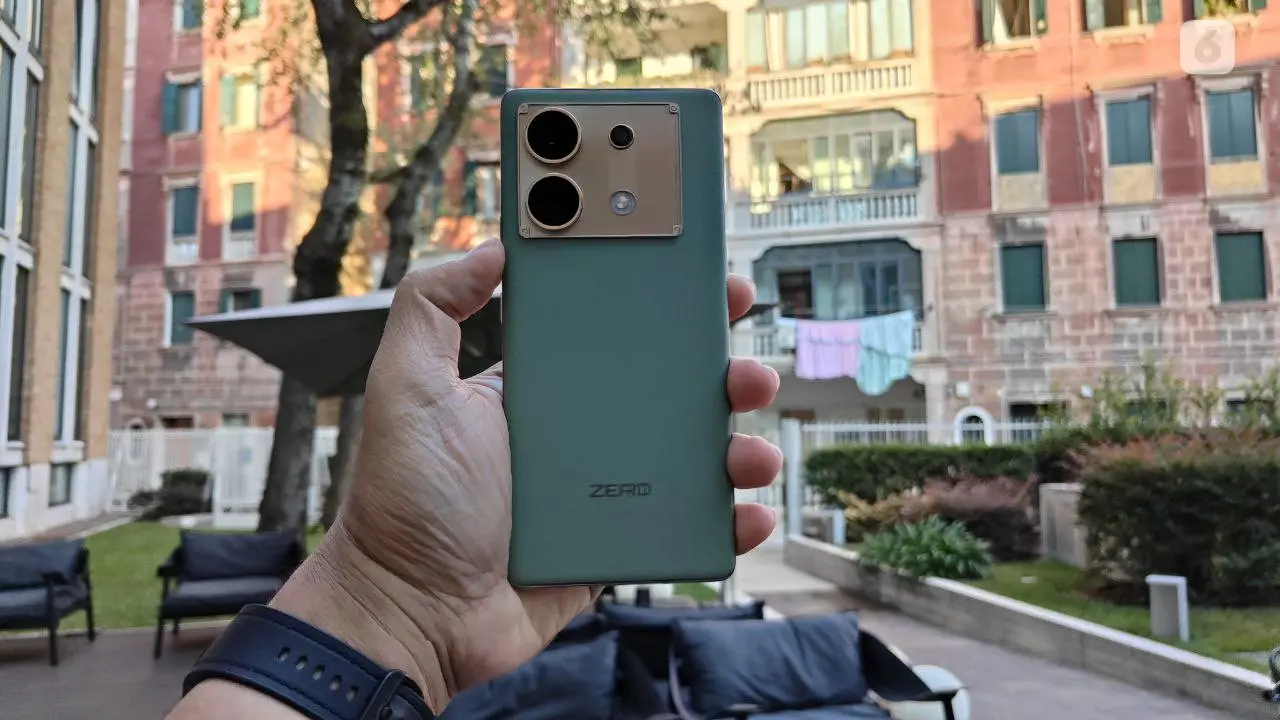 Bodi belakang Infinix Zero 30 5G