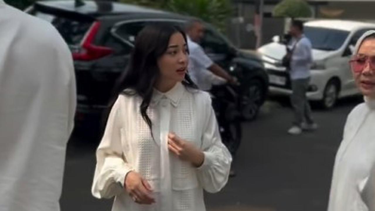 Kehamilan Nona dulu membuat Nikita sangat bahagia, dan begitu pula sebaliknya. Keduanya memang selalu kompak.<br>