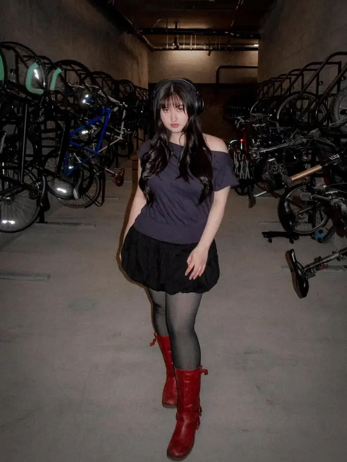 Kombinasi Fashion Vintage dan Modern ala Stephanie Poetri (Instagram/@stephaniepoetri)