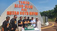 Wali Kota Depok, Mohammad Idris meresmikan pembukaan Taman Alun-Alun dan Hutan Kota Wilayah Barat, Sawangan, Depok, Jawa Barat. (Liputan6.com/Dicky Agung Prihanto)