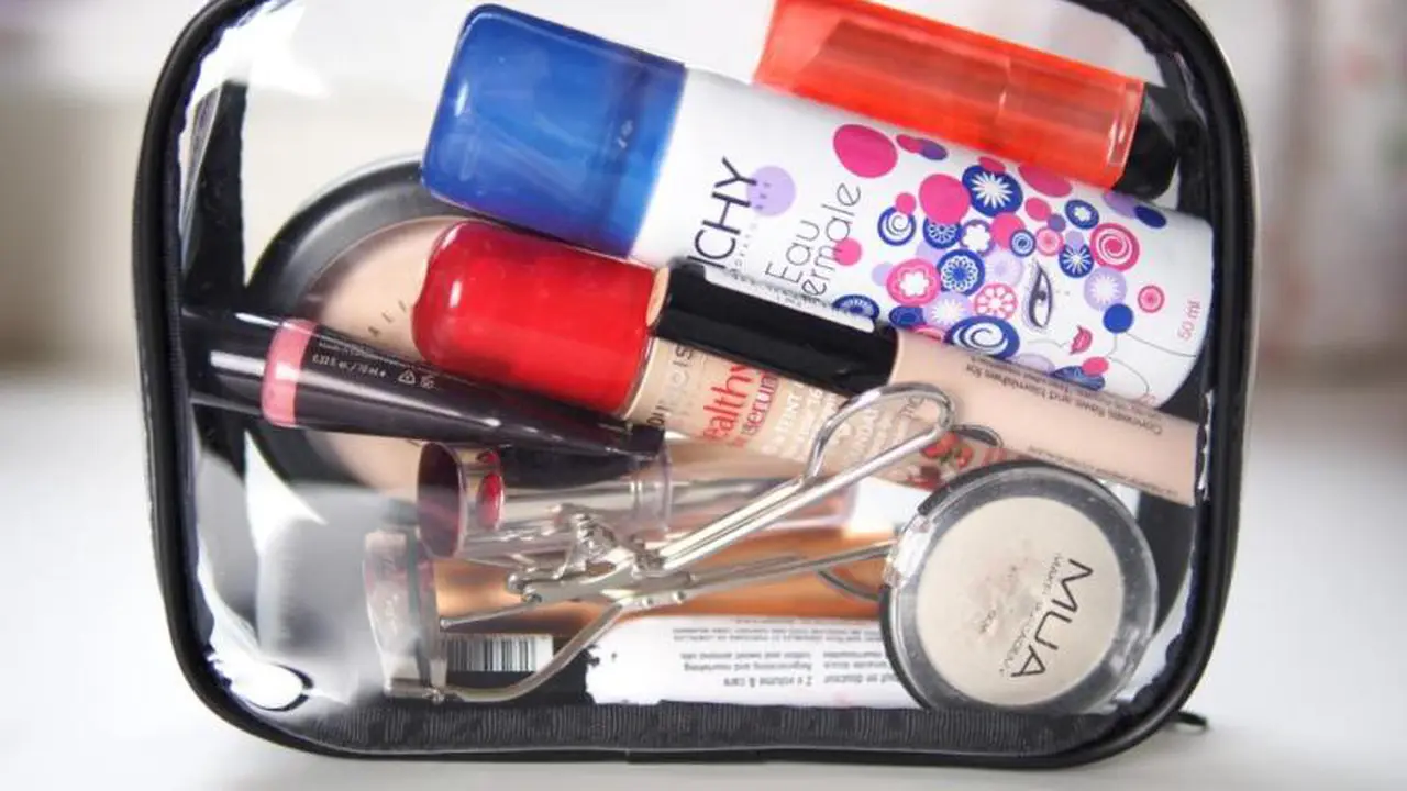 [Bintang] 10 Tips Membersihkan Seisi Tempat Make Up