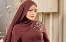 Potret Cantik Menawan Fuji Jadi Model Baju Lebaran 2025 Brand Fesyen Malaysia, Anggun dalam Balutan Busana Khas Negeri Jiran