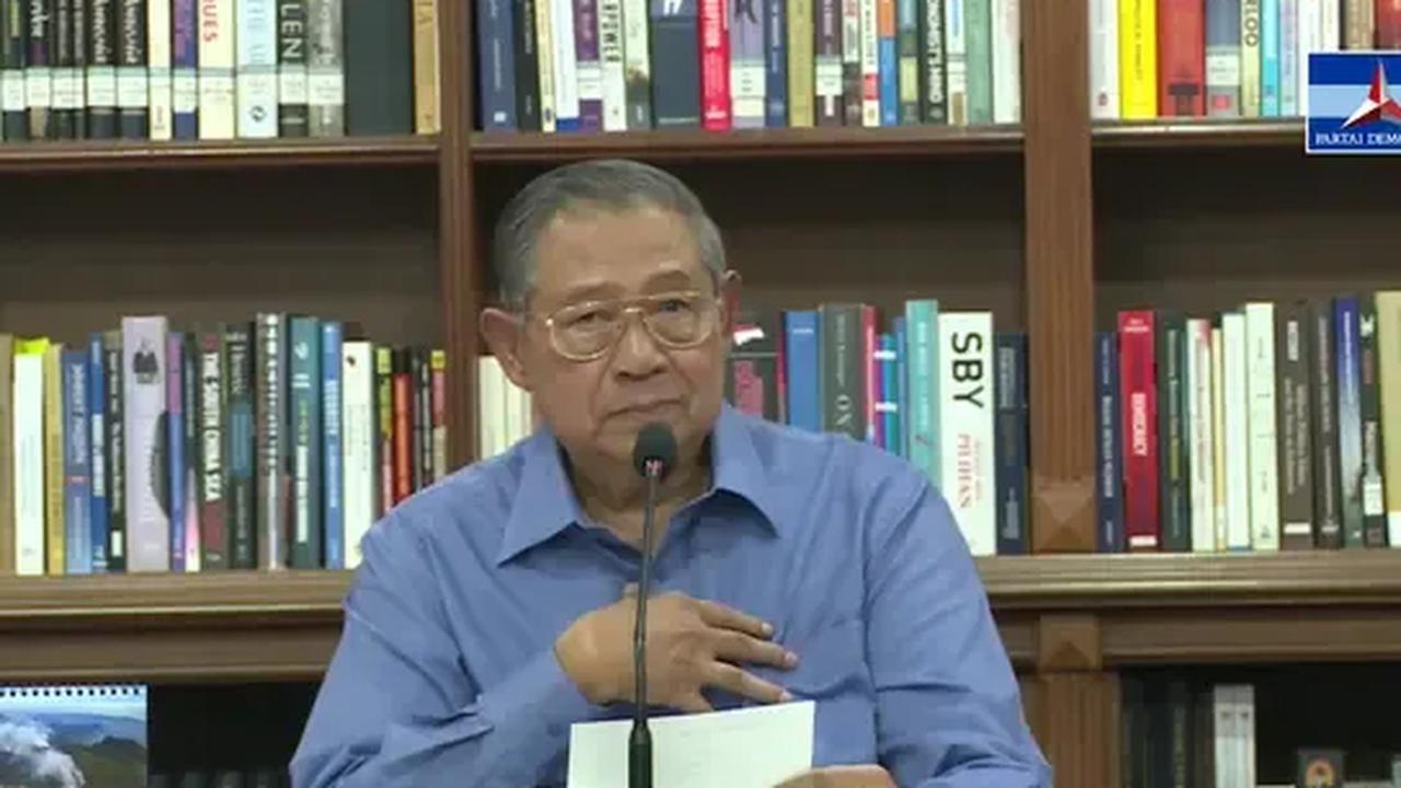 Ketua Majelis Tinggi Partai Demokrat Susilo Bambang Yudhoyono memimpin rapat darurat di Cikeas, Jumat 1 September 2023.