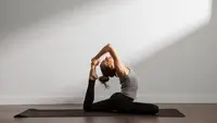 Apa Itu Yoga? Mengenal Sejarah, Filosofi, Jenis, dan Manfaatnya bagi Kesehatan Fisik serta Mental