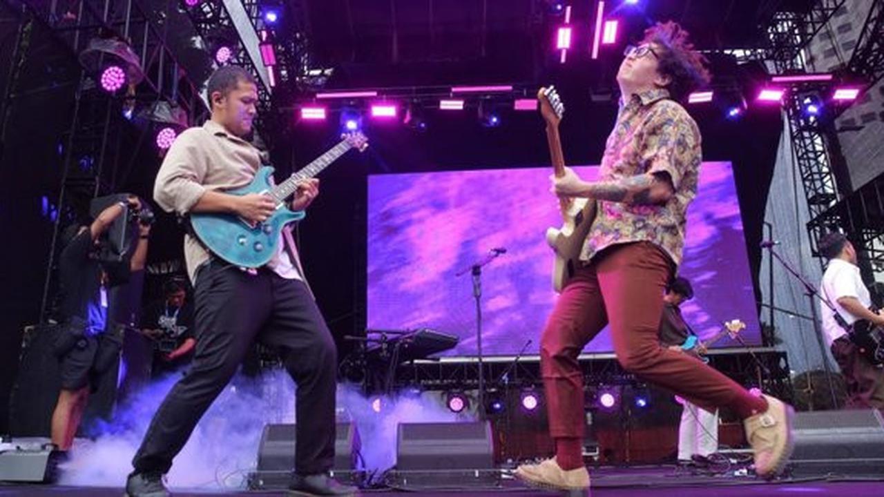 Band Perunggu Meriahkan Kapanlagi Buka Bareng BRI Festival, Ribuan Penonton Ikut Berdendang