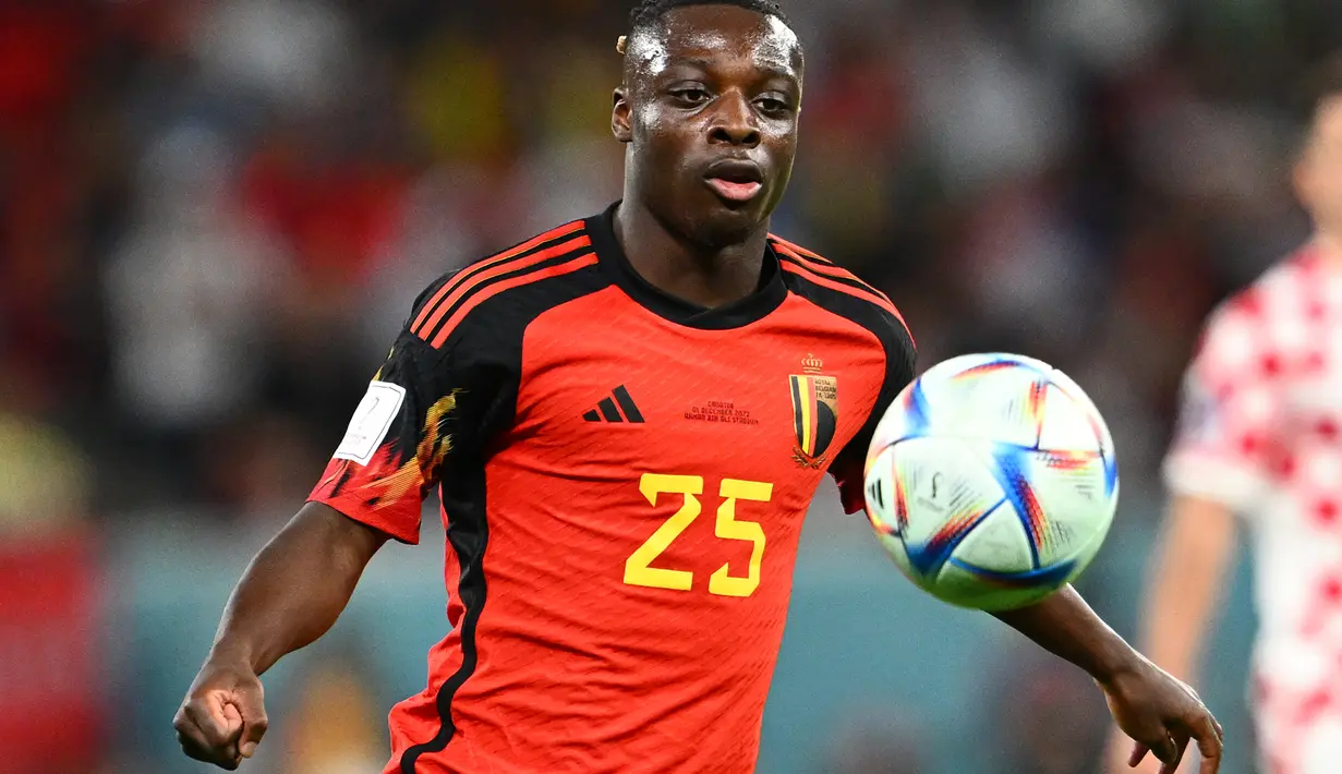 Namun, pemain muda Timnas Belgia itu tidak akan sempat bermain pada pekan ke-3 Liga Inggris 2023/2024. (ROMAIN PERROCHEAU / AFP)