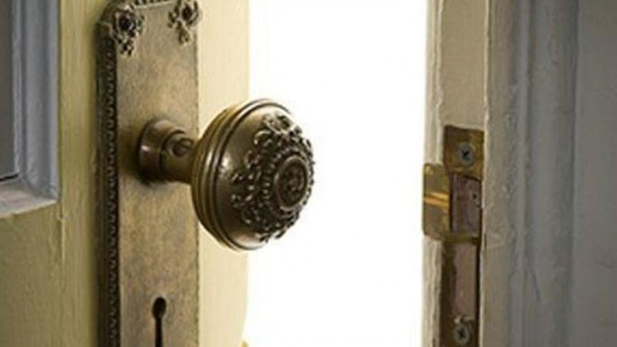 Doa Keluar Rumah dan Masuk Rumah yang Shahih, Simak Keutamaannya